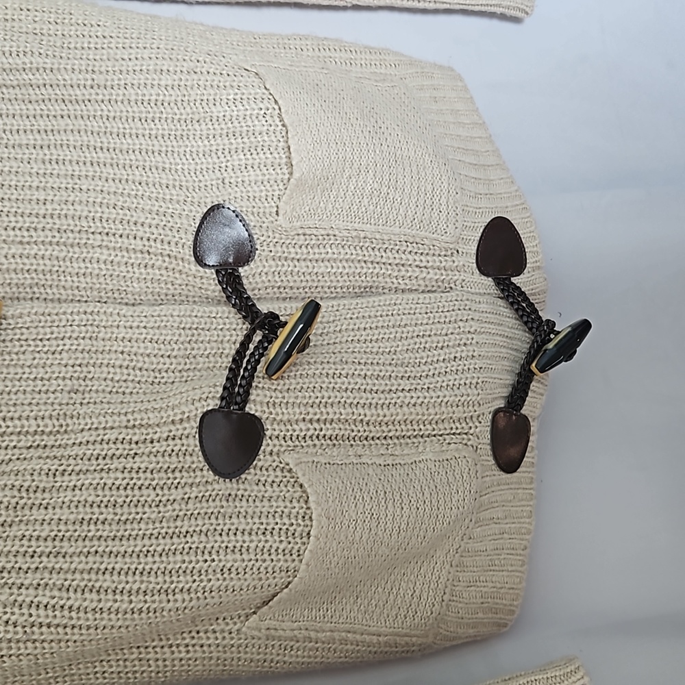 ■2 For $5 Suzy sheir Cardigan with toggle closure Beige knit size Medium - Picture 5 of 9